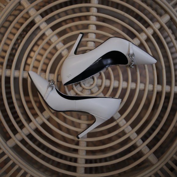 Calvin Klein Stiletto - Picture 2 of 4